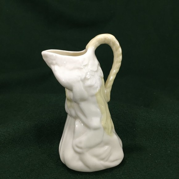 Belleek Undine Irish Maiden Creamer Parian China 7th Mark Gold 1980-93 Vintage - Picture 3 of 6